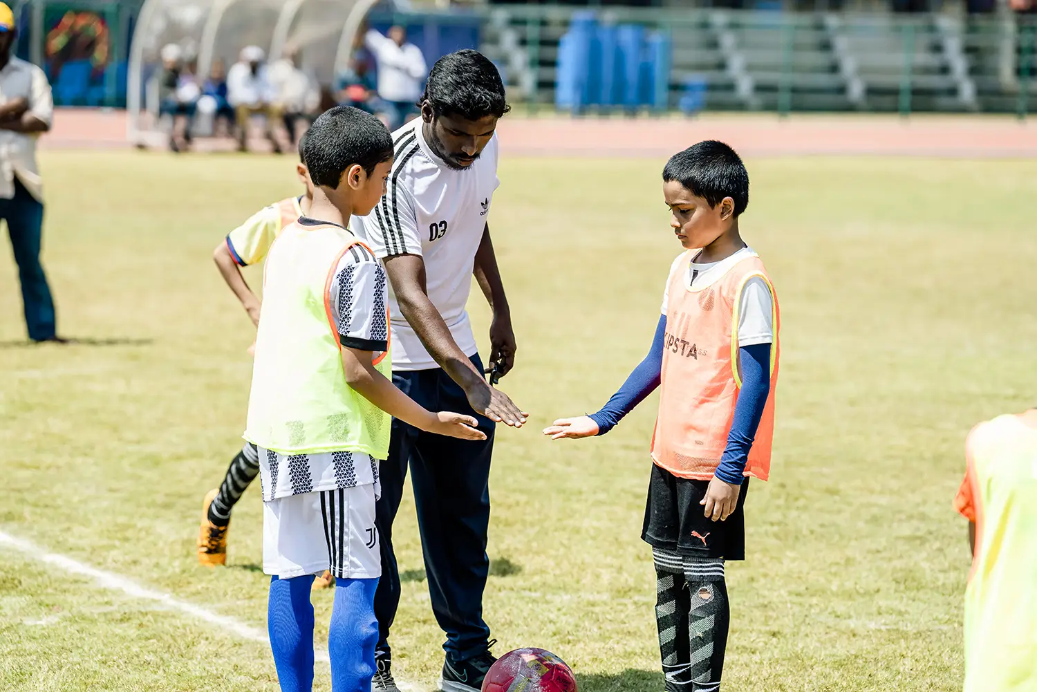 Extra Curricular - Photo 9